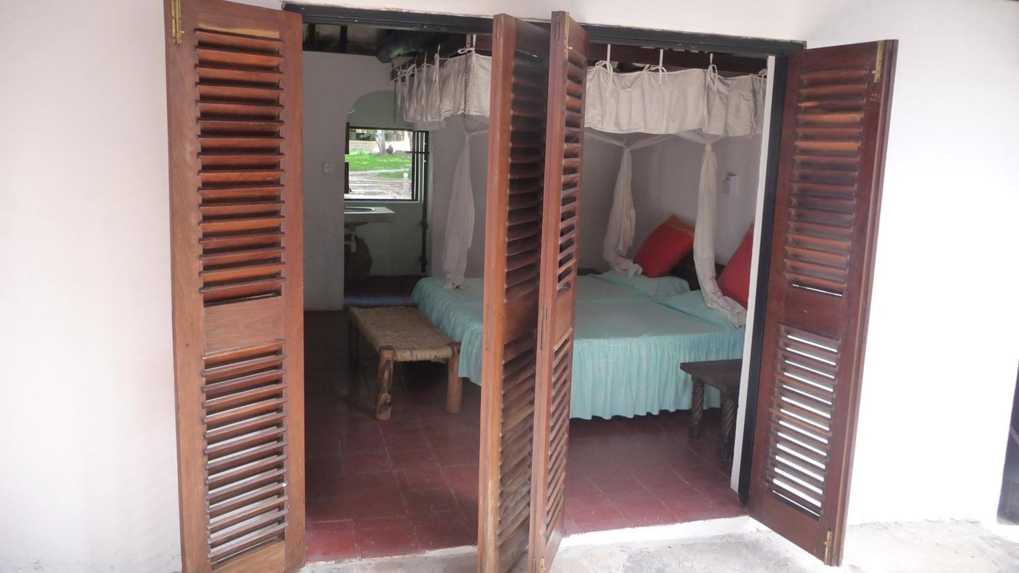 Kusini Beach Cottages Diani Beach Room photo
